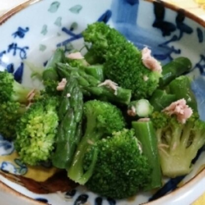 こんにちは♥
ブロッコリーとアスパラは最高の健康野菜コラボだよね♪元気が出そう&美しくなりそう←妄想…プッ！めっちゃ美味しかったよ♪青森は今15℃、寒いよ～！